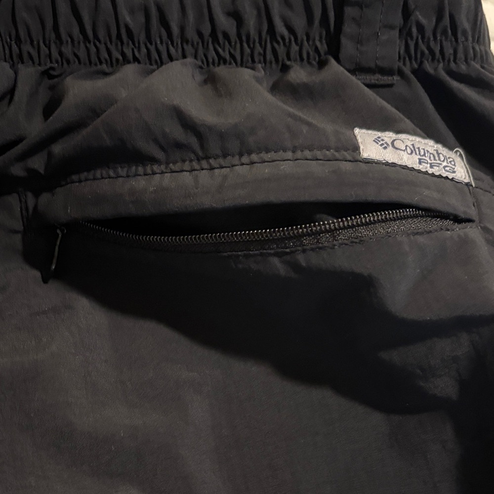 Columbia Women's Black Athletic Shorts - Picture 7 of 8